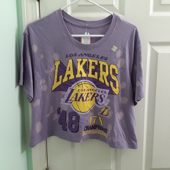 NBA LA Lakers Bleached Cropped Graphic Tee NWT - Picture 4 of 7